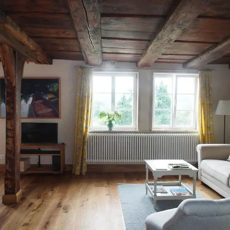 Raised Ground Floor Comfortable Hébergement de vacances