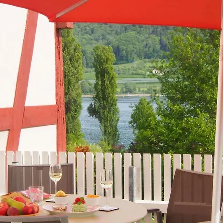 Raised Ground Floor Comfortable Hébergement de vacances Ohningen